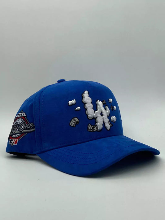 31 HATS // LA CLOUD AZUL